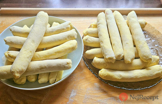 Recept Párty párky v bramborovém kabátku. Perfektní nápad, který ocení i ti nejmenší.