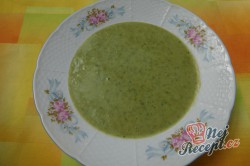 Příprava receptu Krémová polévka z medvědího česneku, krok 9