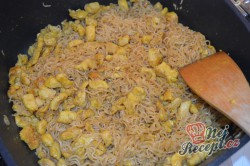 Příprava receptu Čínské nudle s kuřecím masem připravené za 15 minut, krok 3