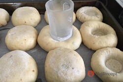 Příprava receptu Povidlové dvojctihodné moravské koláčky z kynutého ořechového těsta, krok 2