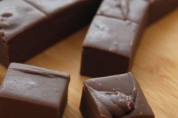 Příprava receptu Čokoládové kostičky POUZE ze 3 surovin, krok 5