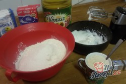 Příprava receptu Plněné kakaové pudinkáče, krok 1