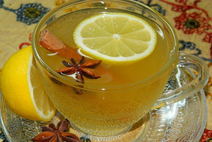 Recept Horký jablečný nápoj s badyánem a citronem
