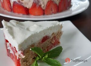 Recept Nejrychlejší nepečený koláč na světě - jahodový blesk s jogurtovým základem