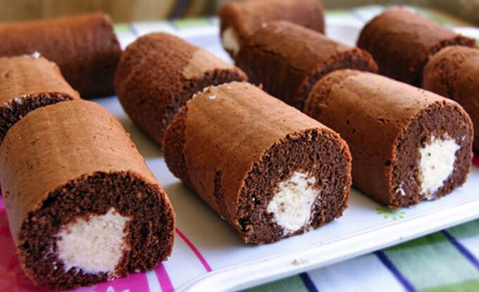 Recept Kakaové dortíky s tvarohovým krémem