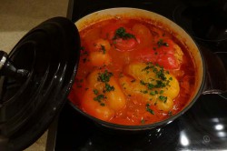Příprava receptu Plněná paprika v rajčatové omáčce, krok 9