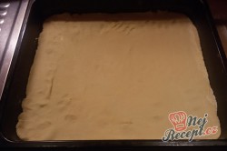 Příprava receptu Linecký ořechový koláček se žloutkovou polevou, krok 4