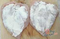 Příprava receptu Špízy z kuřecích prsíček, šunky a smetanového sýra, krok 2