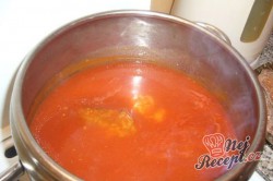 Příprava receptu Hovězí v rajčatové omáčce s bramborovou kaší, krok 2