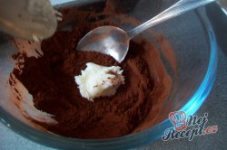 Příprava receptu Marcipánové bonbóny z brambor, krok 2