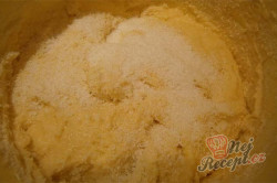 Příprava receptu Kokosovo-citronová bábovka, krok 5