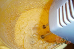 Příprava receptu Kokosovo-citronová bábovka, krok 6