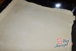 Příprava receptu Vanilkovo-ořechový krémeš z listového těsta, krok 2