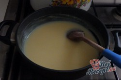 Příprava receptu Vanilkovo-ořechový krémeš z listového těsta, krok 9