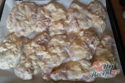 Příprava receptu Pečená kuřecí prsa v sýrovém těstíčku, krok 5