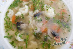 Příprava receptu Zeleninová polévka s kapáním a žampiony, krok 9