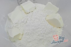 Příprava receptu Křehké sušenky s kondenzovaným mlékem, krok 1