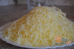 Příprava receptu Nejlepší slané palačinky s česnekem, sýrem a bylinkami, krok 1