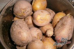 Příprava receptu Jahodové bramborové knedlíky, krok 1