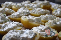 Příprava receptu Brambory s česnekem, smetanou a sýrem, krok 5