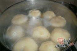 Příprava receptu Jahodové bramborové knedlíky, krok 9
