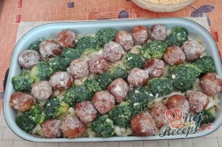 Příprava receptu Tagliattele s masovými kuličkami a brokolicí, krok 2