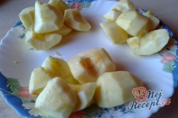 Příprava receptu Jablečný koláček s domácími povidly, krok 1