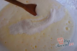 Příprava receptu Jablečný koláček s domácími povidly, krok 3