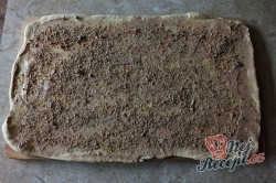 Příprava receptu Turecké koláče z kynutého těsta plněné oříšky, krok 5