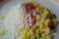 Příprava receptu Krůtí srdíčka s hlívou na smetaně s bramborovými knedlíčky, krok 9