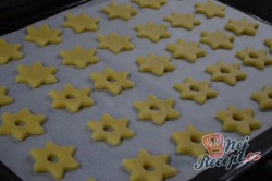 Příprava receptu Měkkoučké máslové vánoční hvězdičky, krok 4