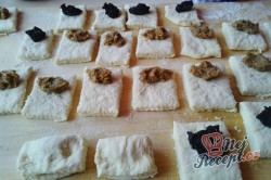 Příprava receptu Kynuté sádlové šátečky s vanilkou a ořechy - FOTOPOSTUP, krok 13
