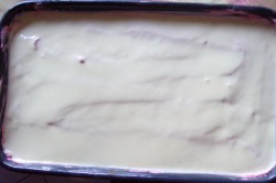 Příprava receptu Dunajské vlny s třešněmi a polevou z bílé čokolády, krok 4