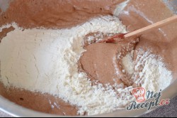 Příprava receptu Čokoládový tečkovaný dort, krok 6