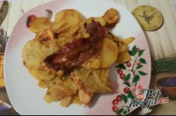Recept Pečená kuřecí prsa s bramborami v jednom pekáči