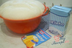 Příprava receptu Dukátové buchtičky se žloutkově vanilkovým krémem, krok 1