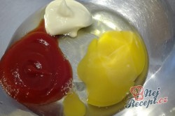 Příprava receptu Horké sendviče se šunkou, sýrem a vajíčkem, krok 2