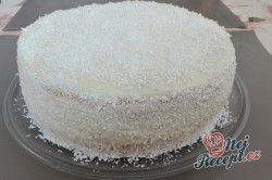 Příprava receptu Kokosový dort s Rafaello kuličkami - FOTOPOSTUP, krok 9