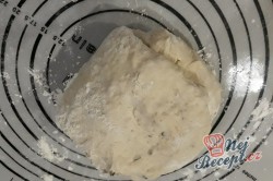 Příprava receptu Nadýchaný, měkký a křupavý domácí chlebíček, krok 5