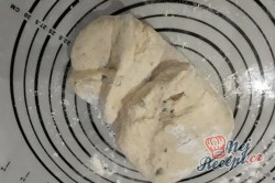 Příprava receptu Nadýchaný, měkký a křupavý domácí chlebíček, krok 4
