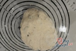 Příprava receptu Nadýchaný, měkký a křupavý domácí chlebíček, krok 2