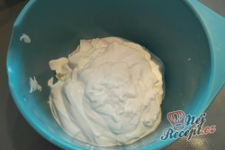 Příprava receptu Mini tvarohový dortík s jahodami - FOTOPOSTUP, krok 8