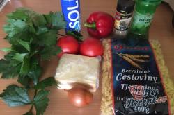 Příprava receptu Těstovinový salát se sýrem čedar, krok 2