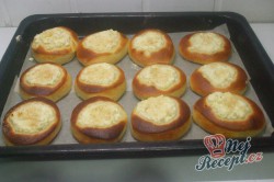 Příprava receptu Moravské tvarohové koláče s borůvkami, krok 7