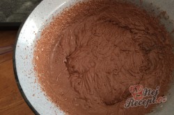 Příprava receptu Fantastický koláč Nescafé se smetanovo čokoládovou pěnou, krok 3