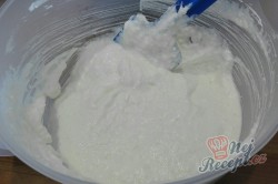 Příprava receptu Strouhaný kokosovo jablečný koláček, krok 3