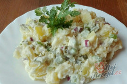 Příprava receptu Nejlepší bramborový salát našich babiček, krok 5