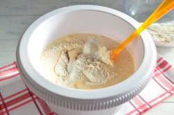 Příprava receptu Zdravější dezert - Mrkvový dort s citronovou polevou, krok 10