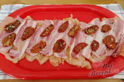 Příprava receptu Kuřecí/krůtí roláda se slaninou a sušenými rajčaty, krok 1