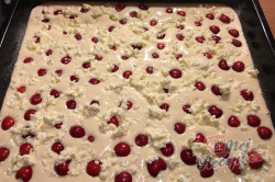 Příprava receptu Maďarský tvarohový koláč s třešněmi, krok 7